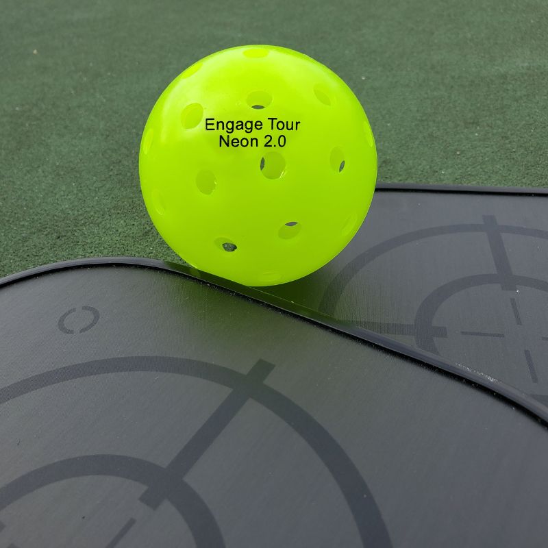 エンゲージ Neon Tour Ball 2.0 3個入 (屋外向け) ネオン・ツアーボール